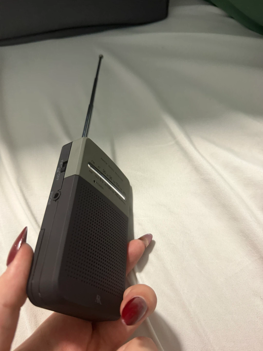 AM/FM Pocket Radio - photo 3