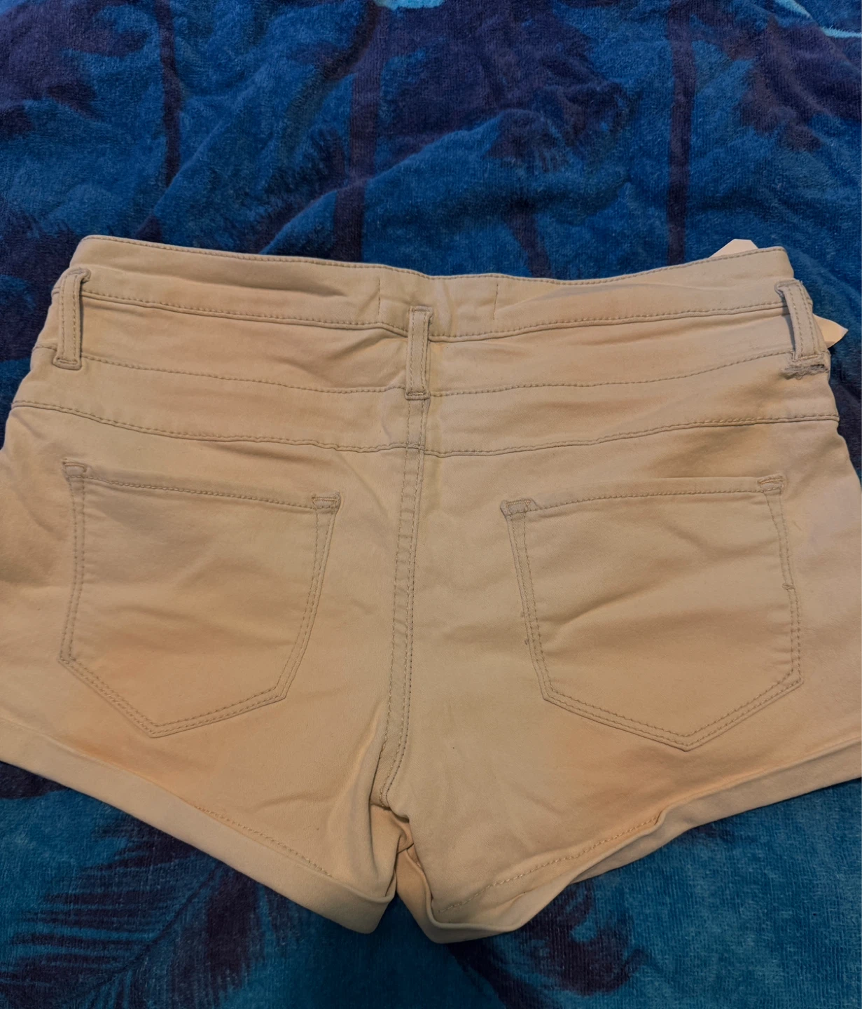 No Boundaries Women's Beige Shorts Size 11 - photo 3