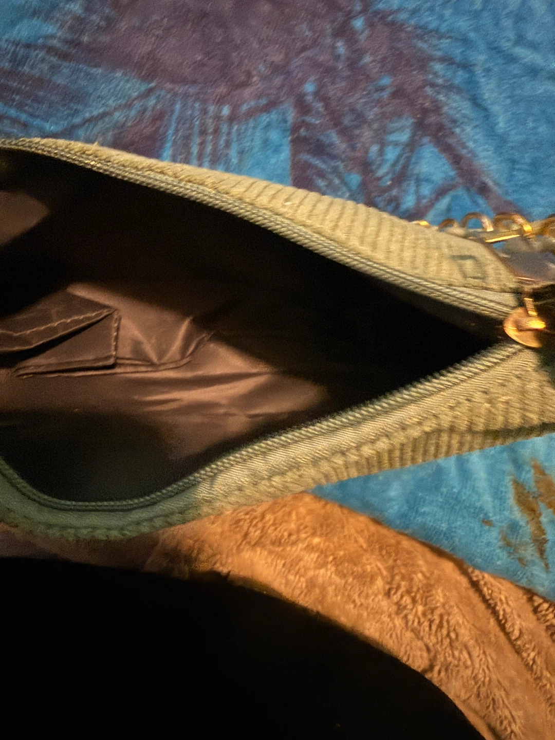Corduroy Shoulder Bag with Chain Accent - photo 5