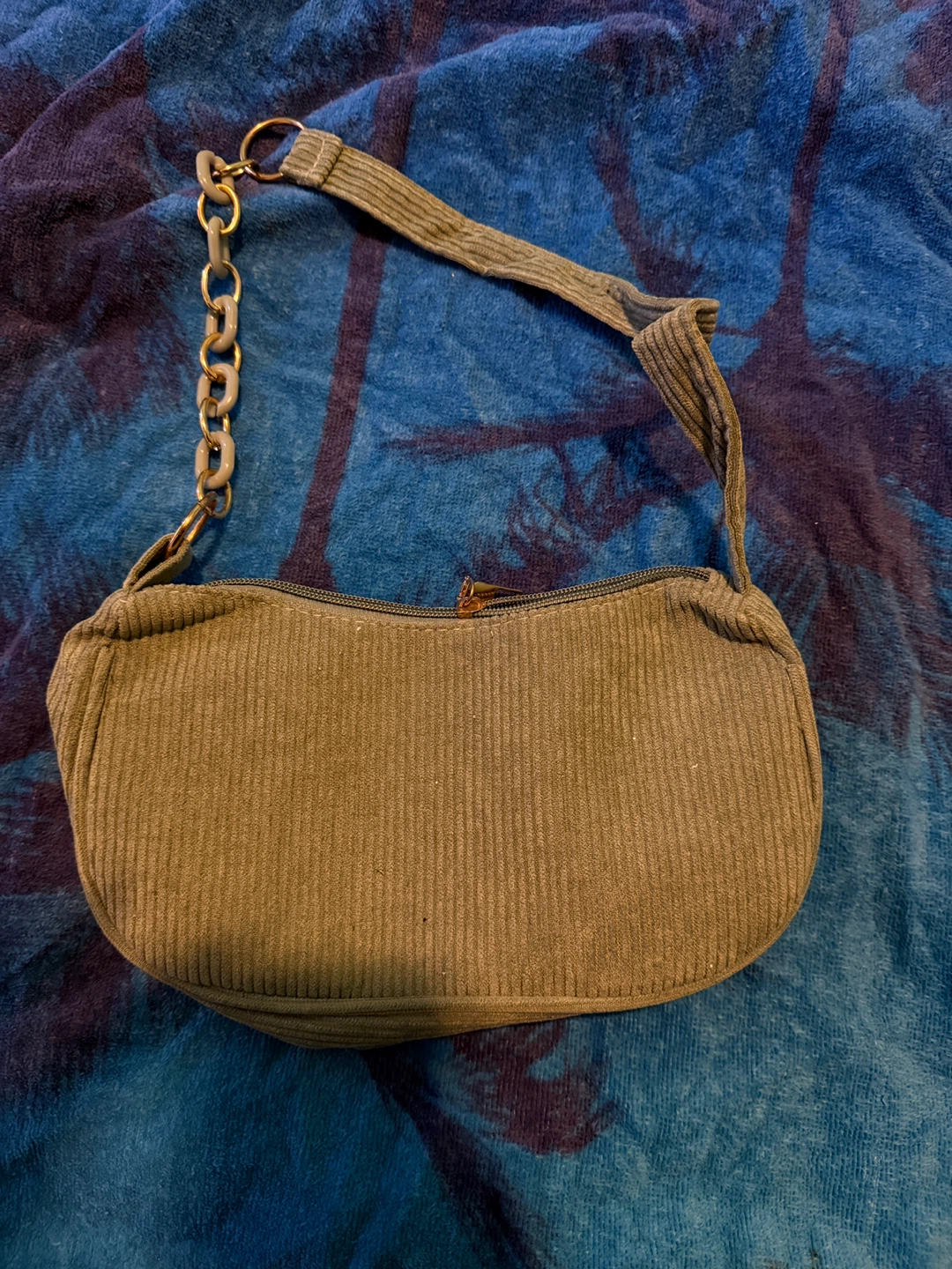 Corduroy Shoulder Bag with Chain Accent - photo 4