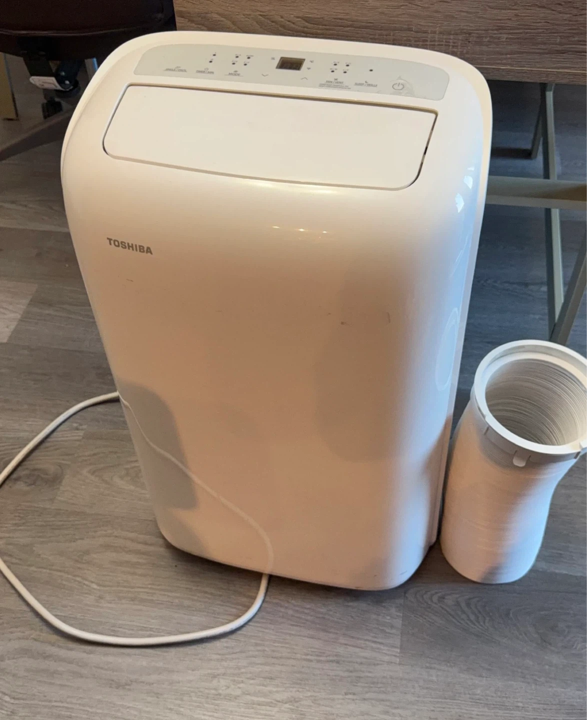 Toshiba Portable Air Conditioner  window kit included - photo 2
