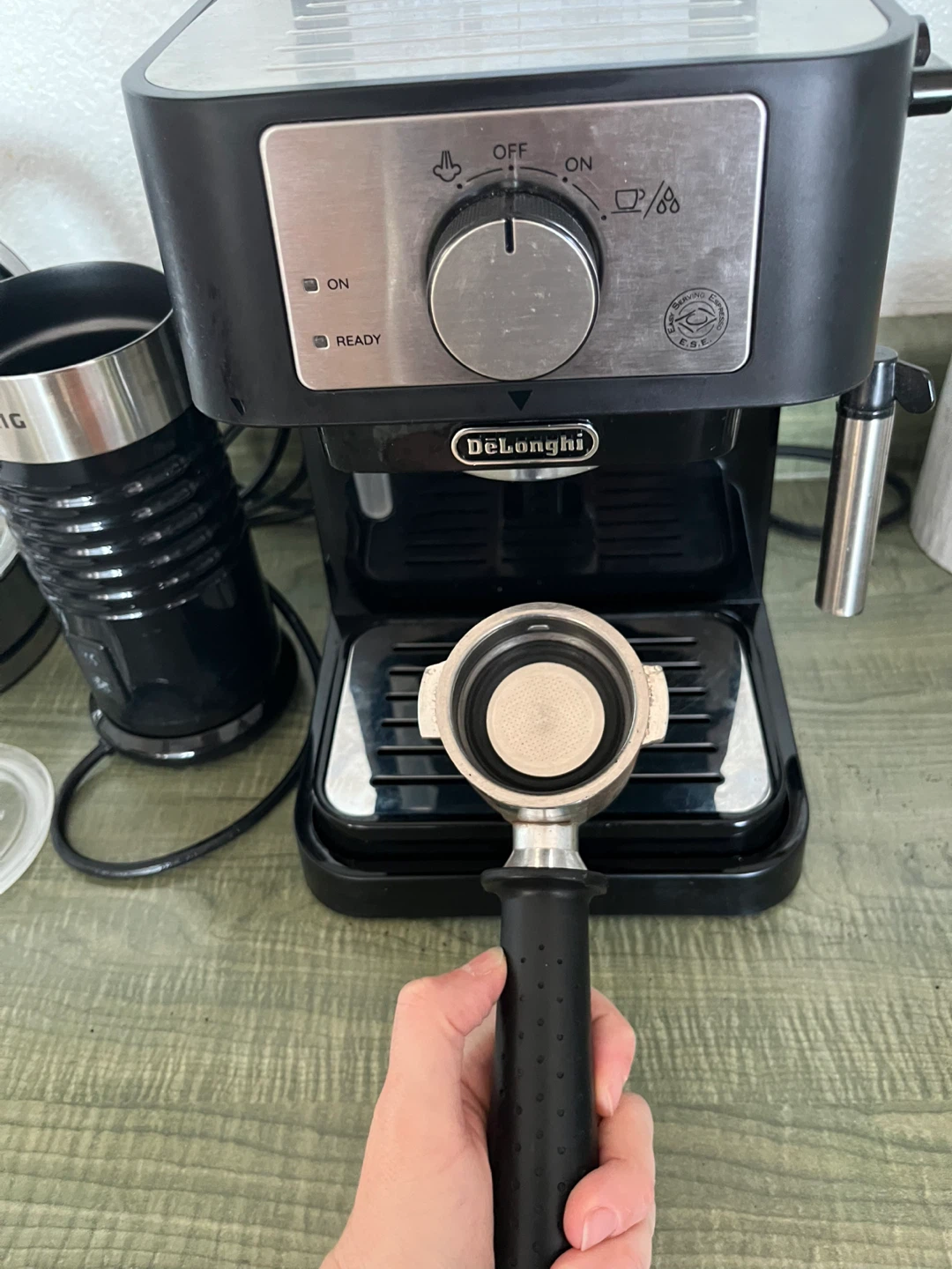 Moving Sale: DeLonghi Espresso Machine & Keurig Milk Frother - photo 2