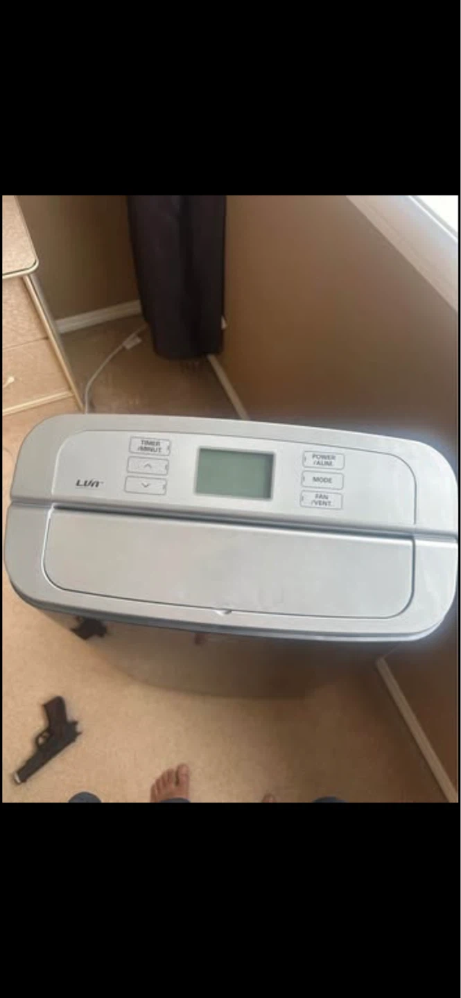 LG Portable Air Conditioner - photo 3