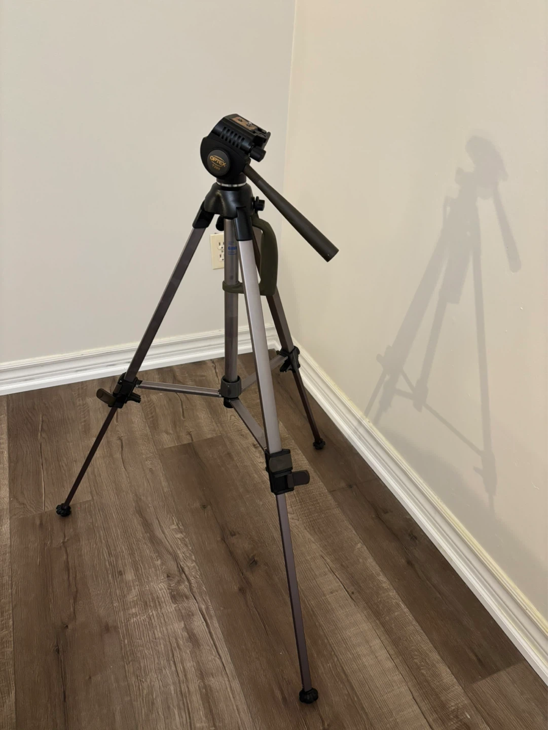 Optex T568 Tripod - photo 2