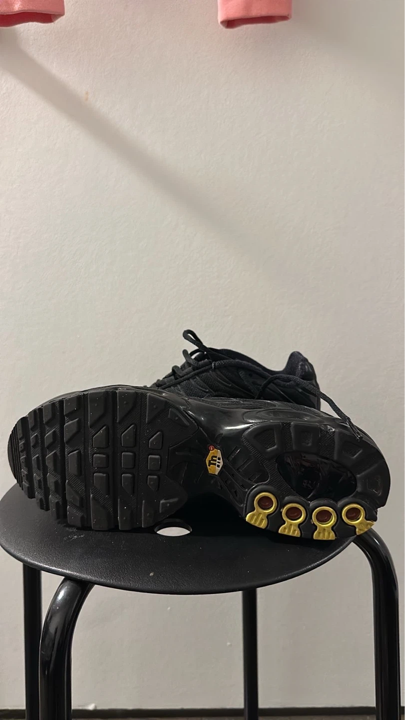 Nike Air Max Plus TN SE Black Men's Running Shoes - photo 3