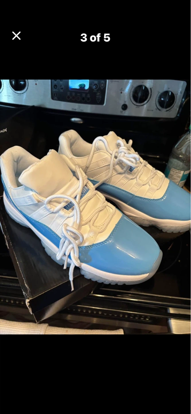 Jordan 11 Low 'University Blue'
