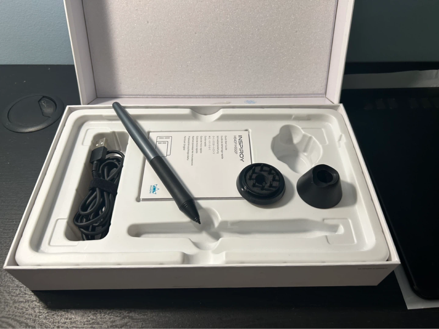 HUION Inspiroy H640P Battery-free Pen Tablet - photo 4