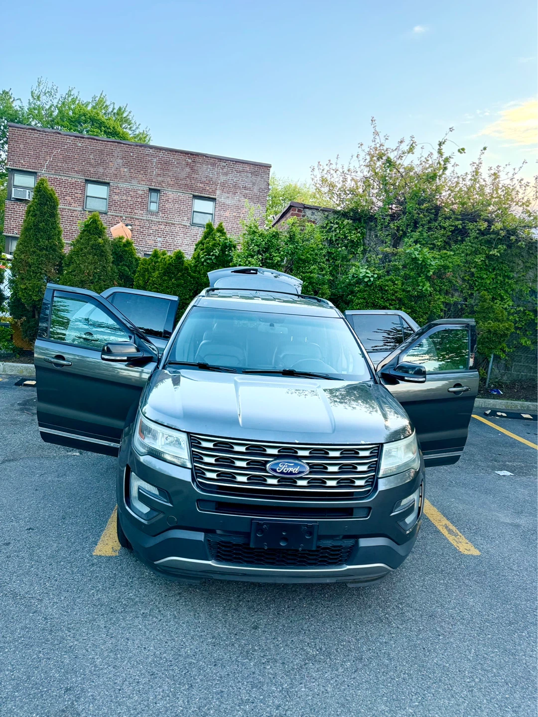2016 Ford Explorer SUV - photo 3