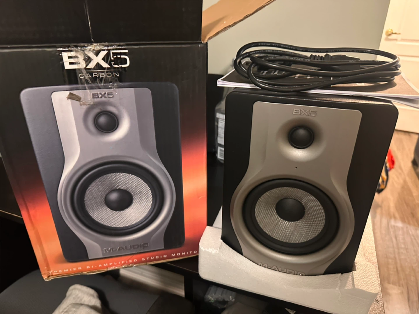 M-Audio BX5 Carbon Studio Monitor Speaker