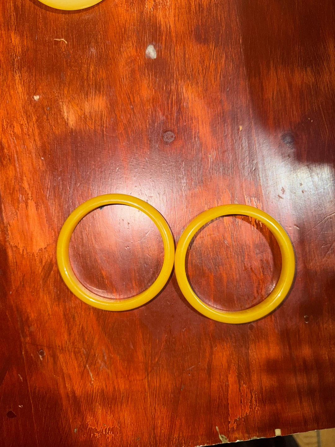 4 Resin Acrylic Round Bangle Set - photo 3