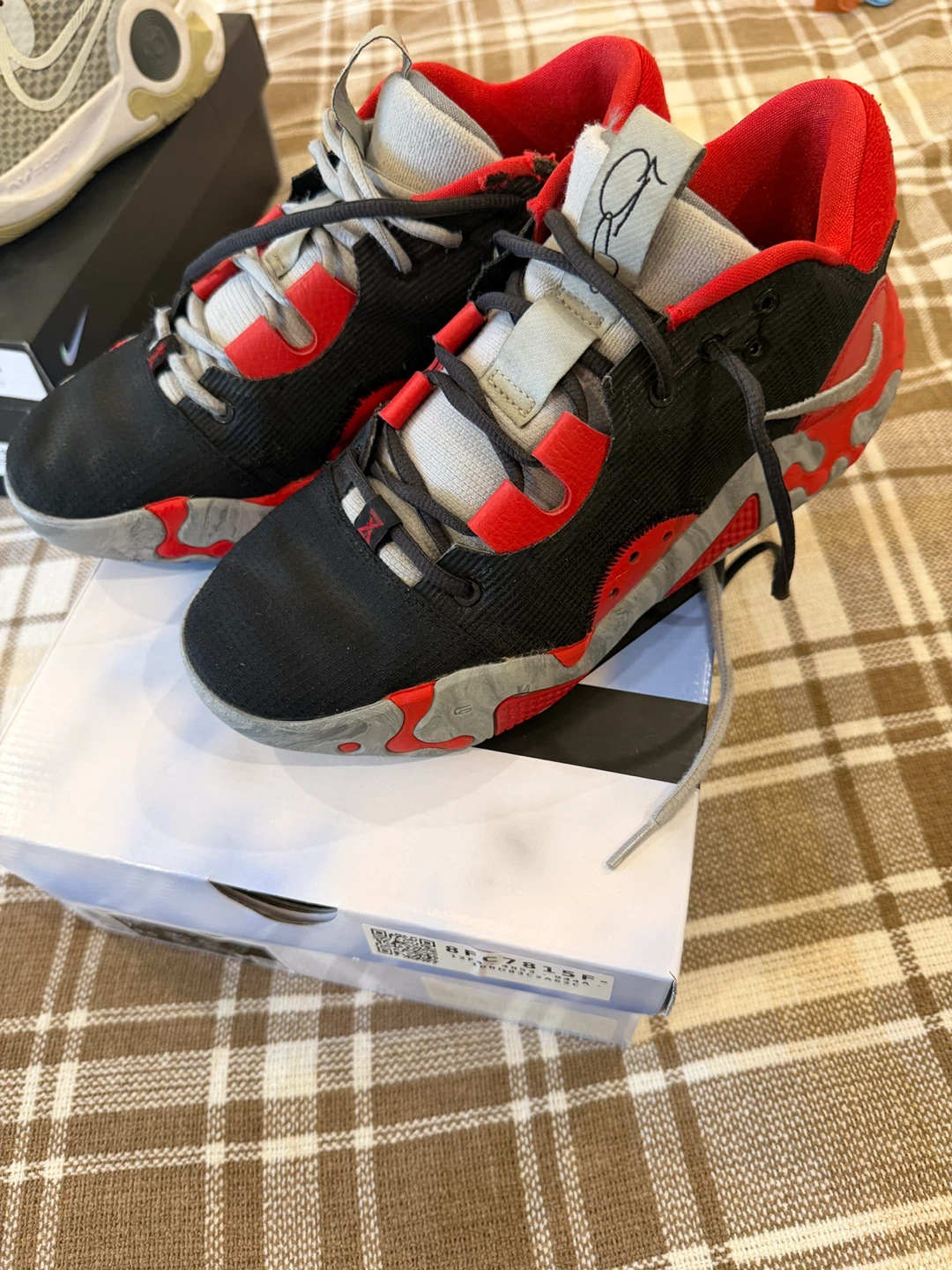 Nike PG6 size 7