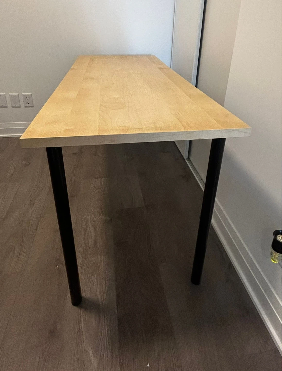 Wooden top table with black legs - photo 5