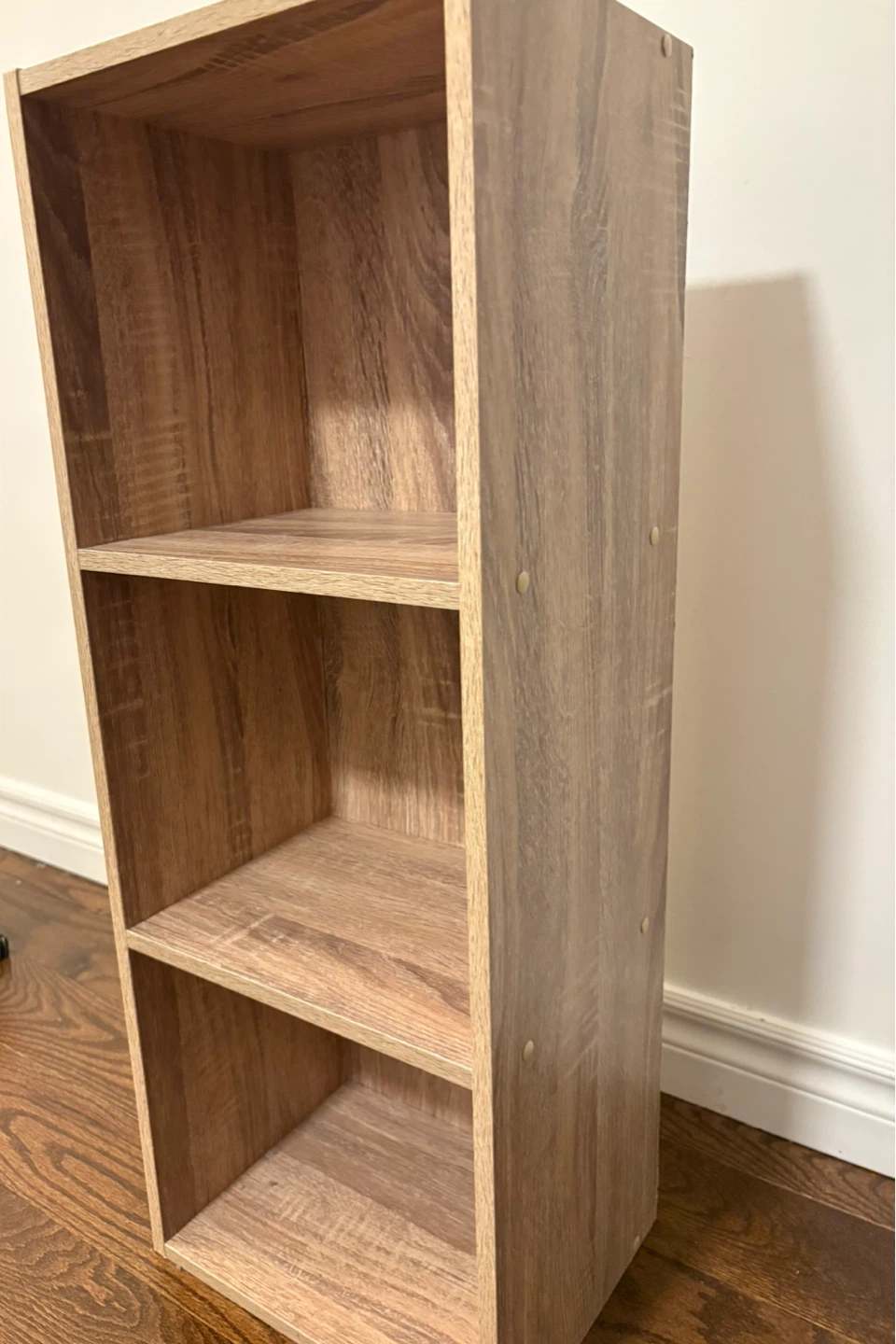 $7 - Wooden 3 cubes bookshelf - photo 2
