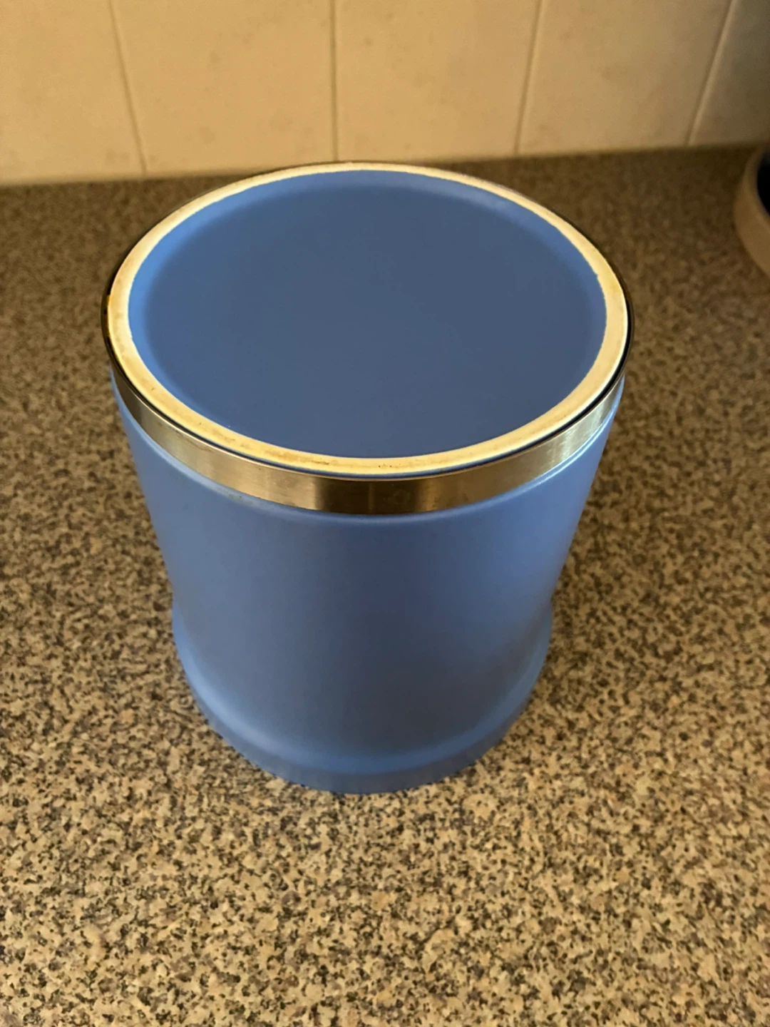 Blue utensil holder with metal base - photo 4
