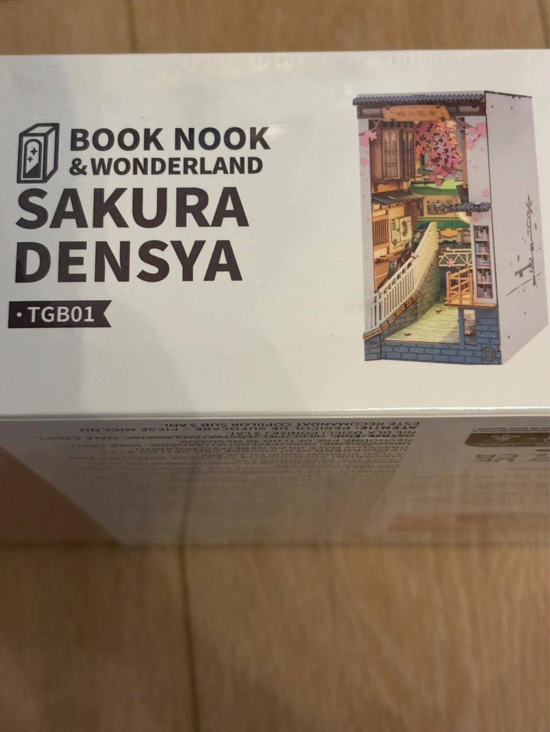 New sealed Rolife Sakura Densya Book Nook Kit