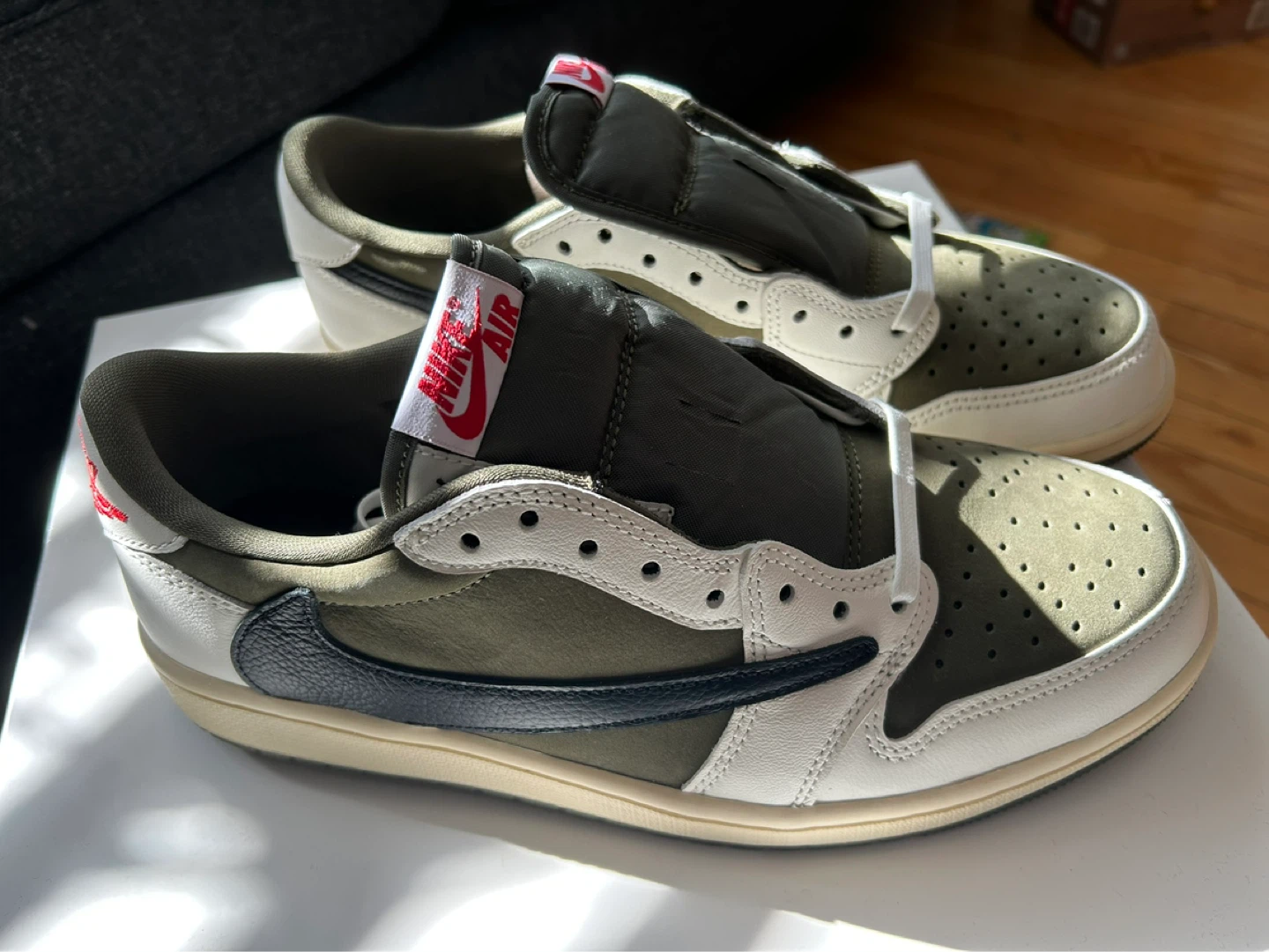 Nike Air Jordan 1 Low Travis Scott "Reverse Mocha" - photo 4
