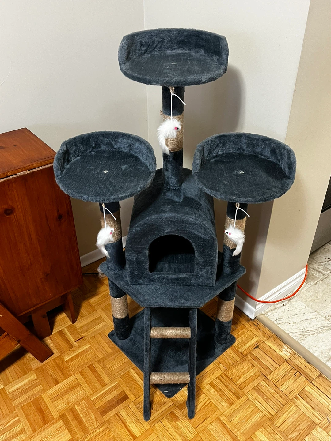 Medium height  Cat Tree with Toys - photo 2