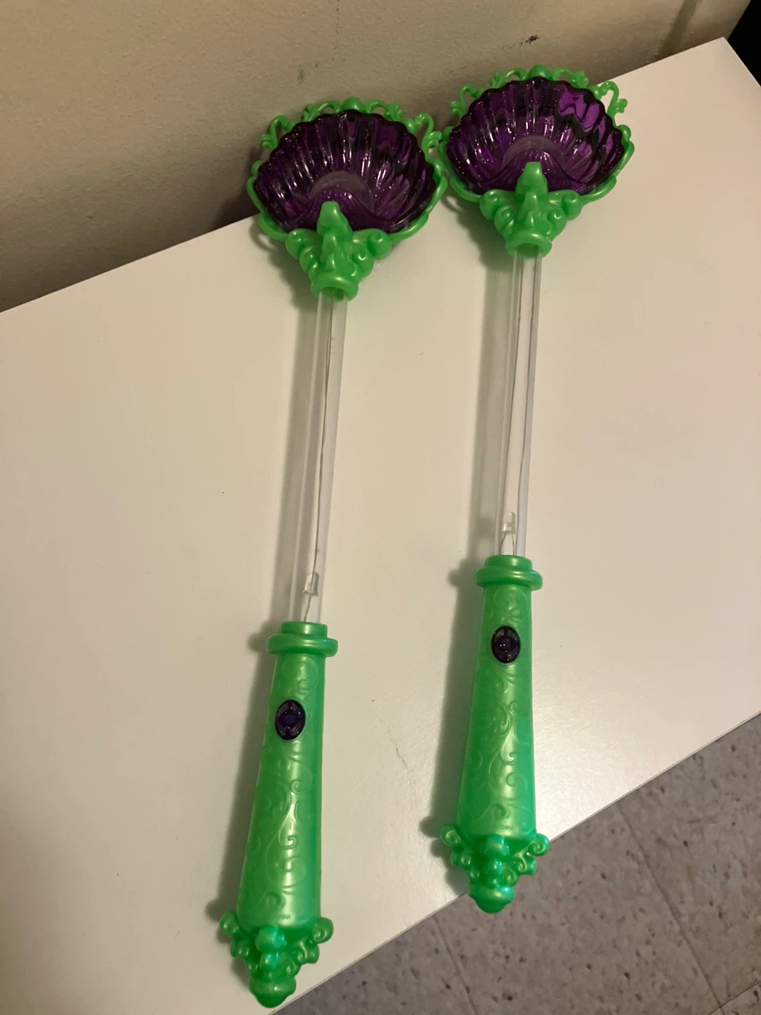 Light-Up Wands (2-Pack)