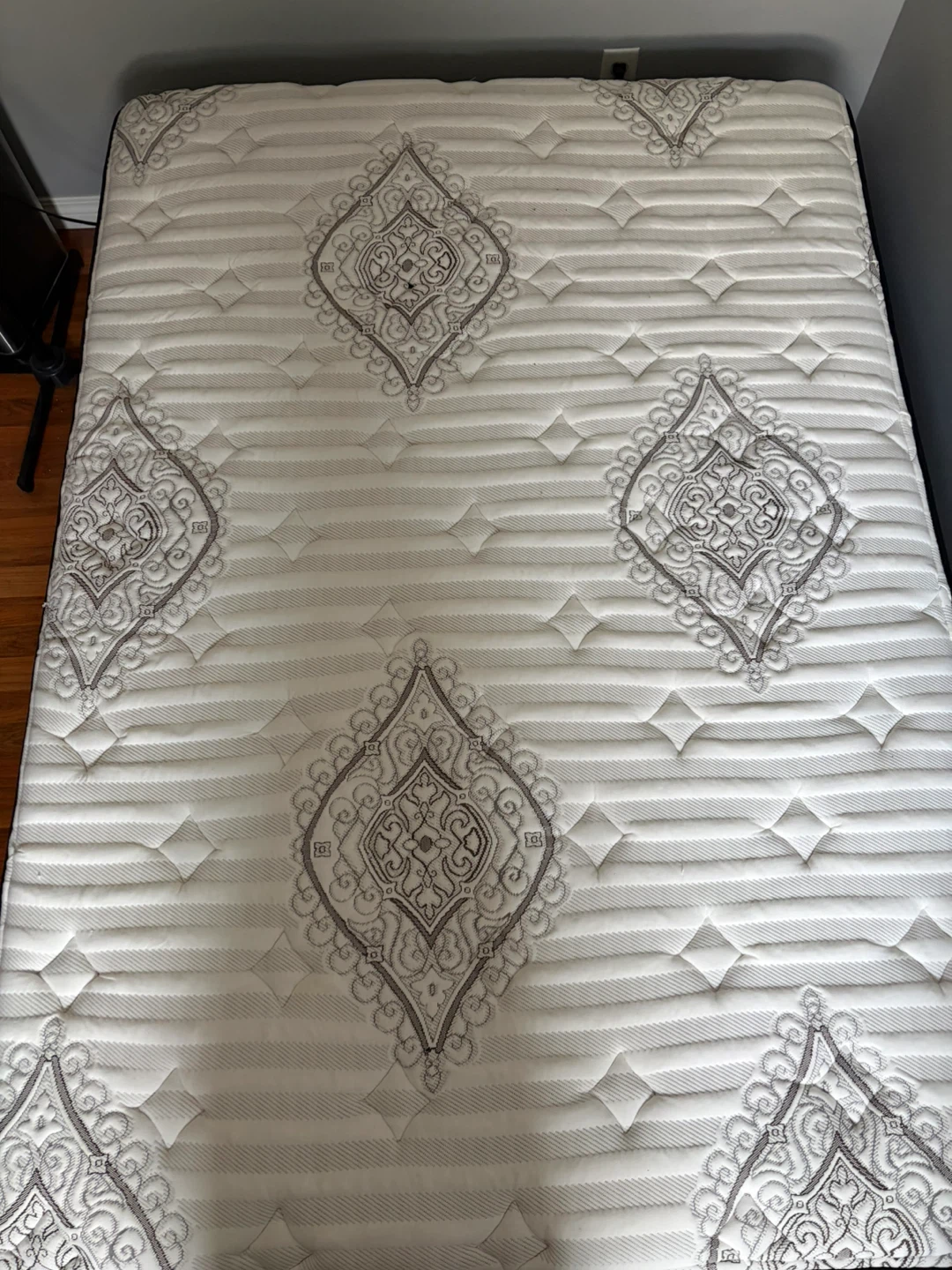Springwell matress and box spring - photo 4