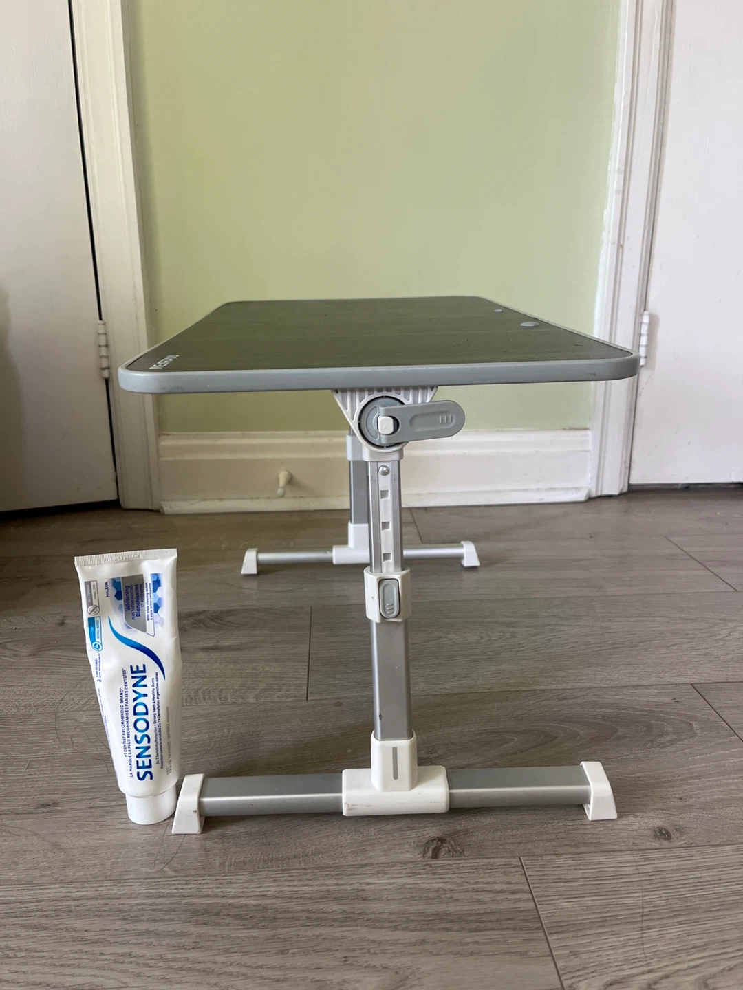 Adjustable Laptop Bed Tray Table - photo 3