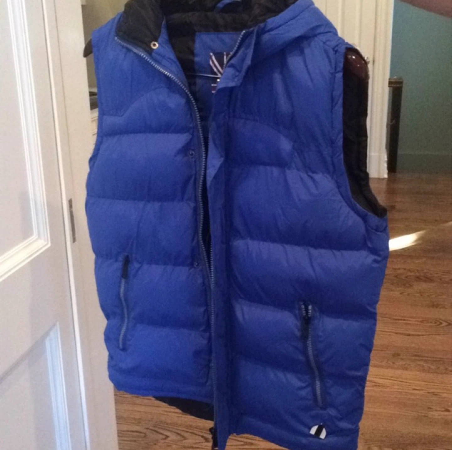 True rock puffer Vest size S New