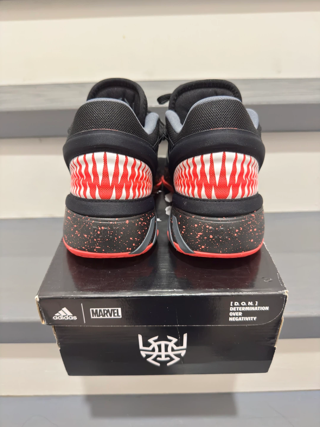 Adidas DON ISSUE 2J Venom runners shoes size 4 - photo 4