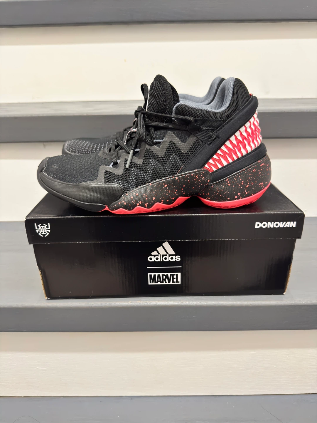 Adidas DON ISSUE 2J Venom runners shoes size 4 - photo 5