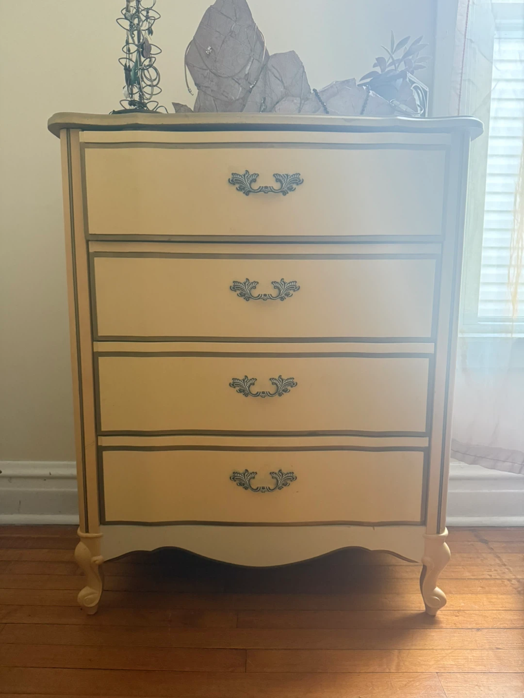 Yellow Dresser - photo 5