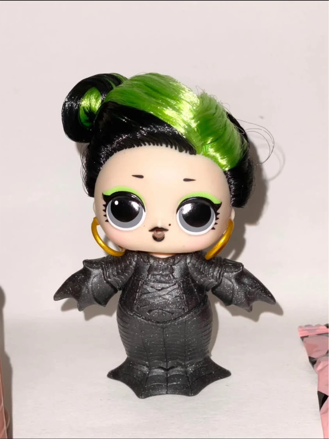 LOL Surprise Dolls - 4 Figures & Accessories - photo 2