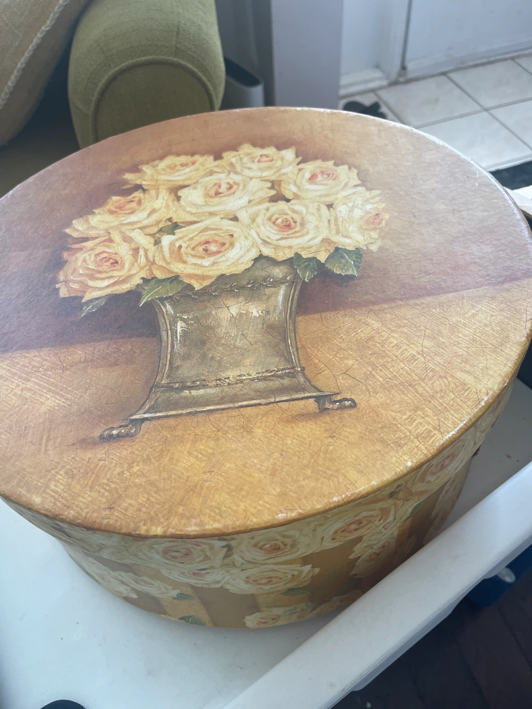 Decorative Round Hat Box with Roses