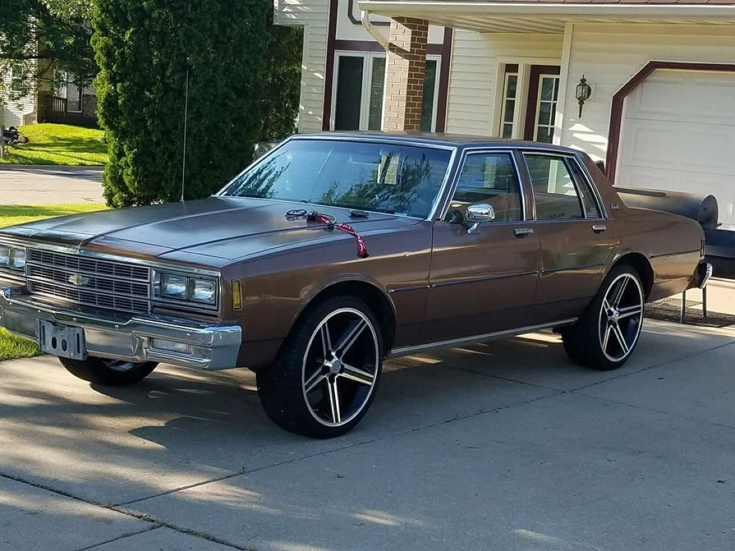 1985 box Chevy impala - photo 3