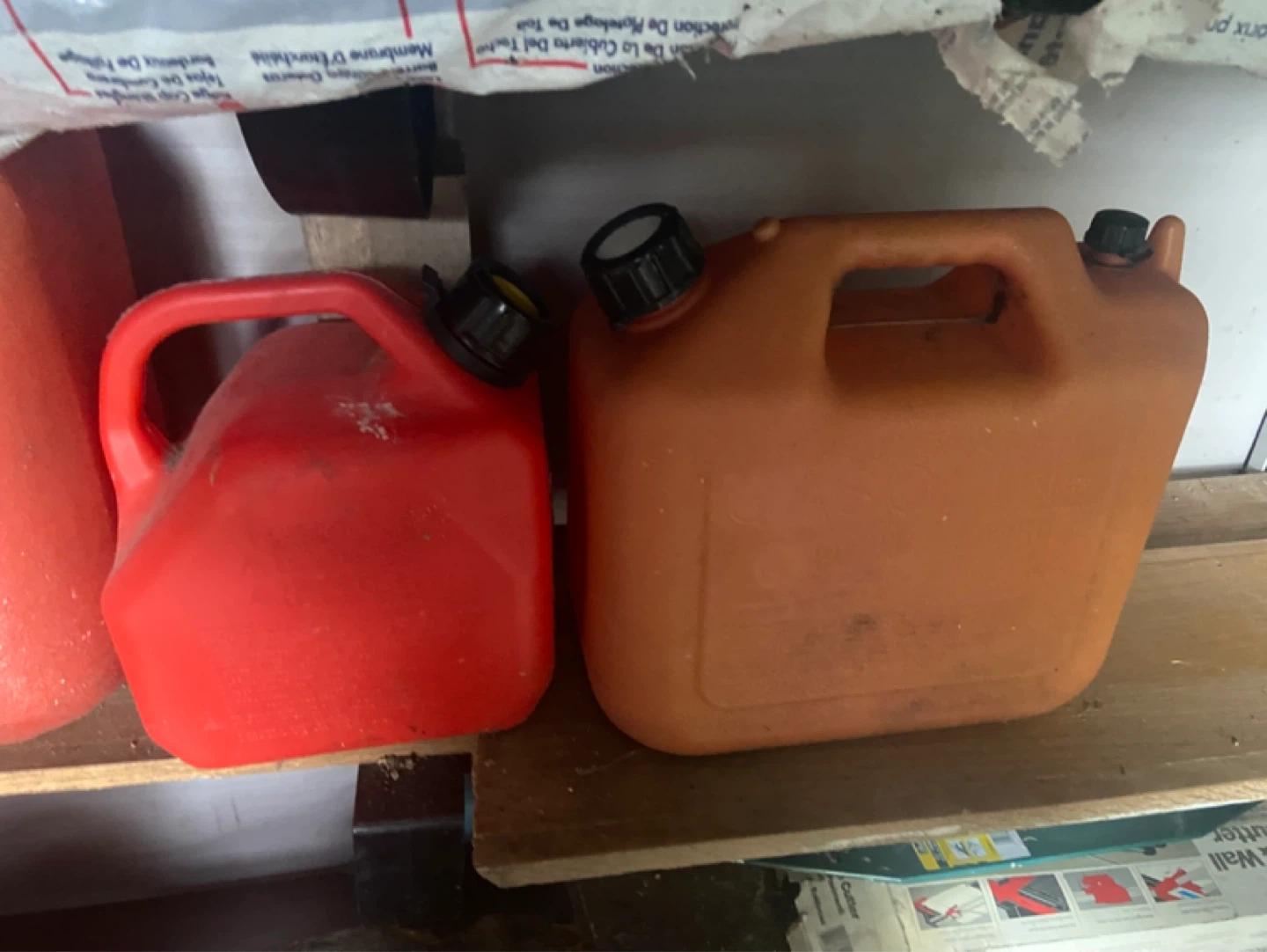 Gas cans all sizes - photo 4