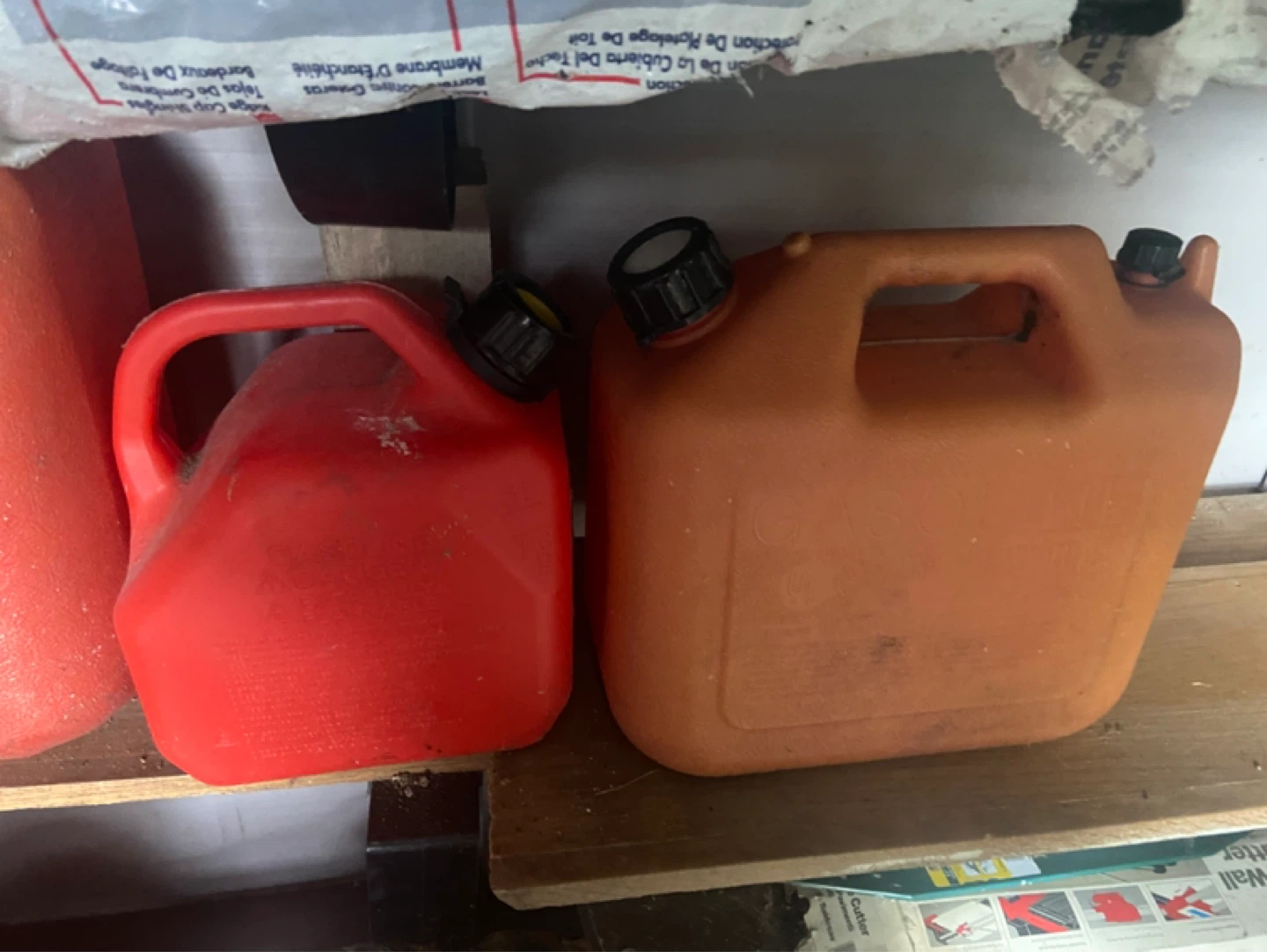 Gas cans all sizes - photo 2