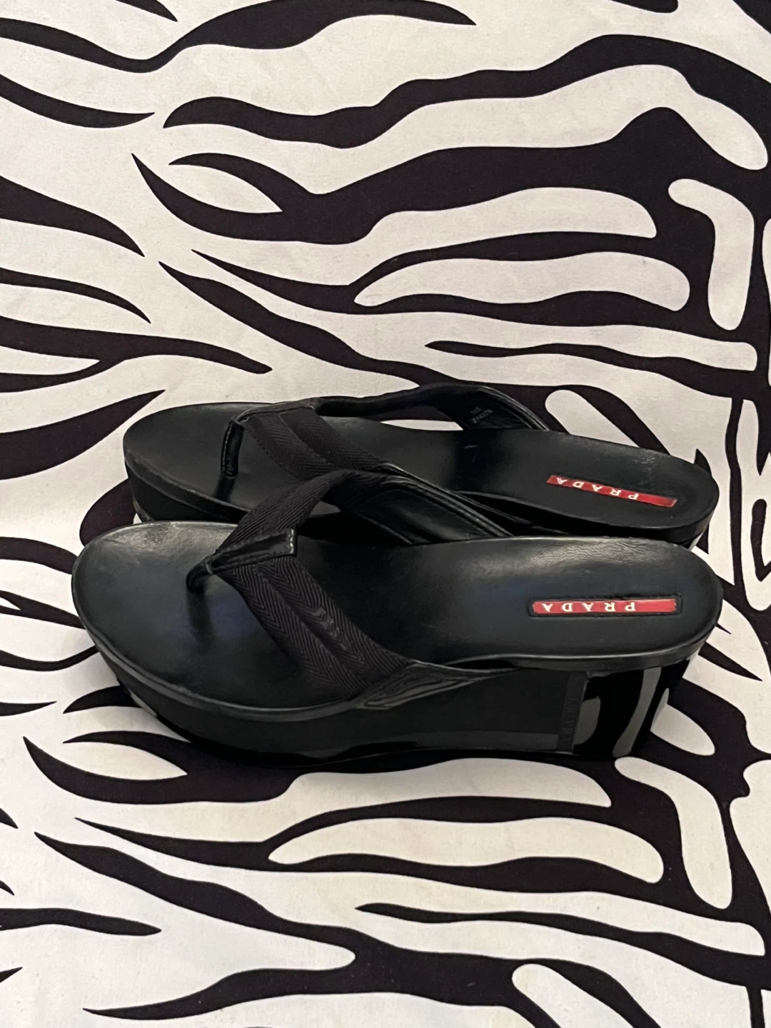 🖤  Prada platform wedge thong sandals Size 38.5 Women’s 🖤 - photo 3