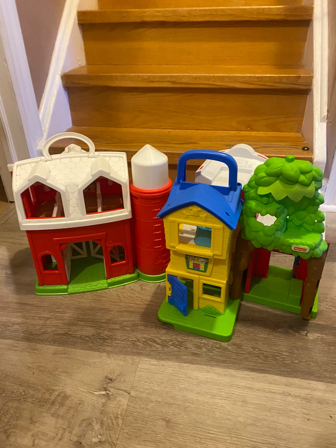 Fisher price little people barn & animal rescue - photo 2