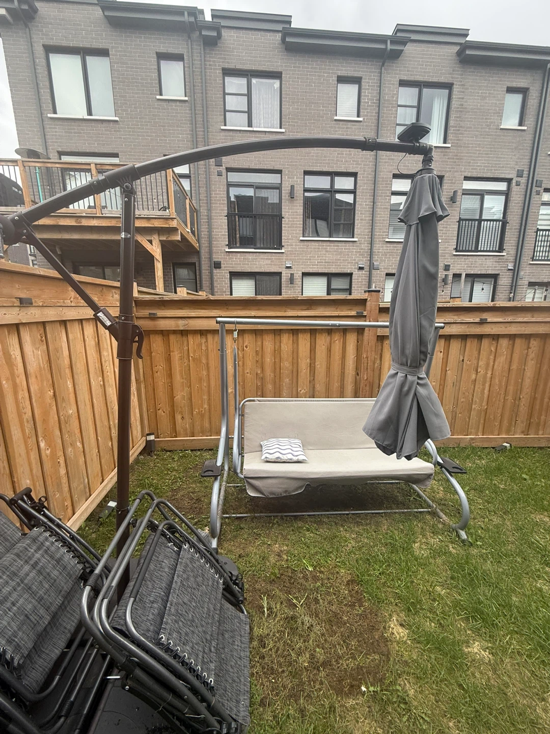 Patio Swing with Cantilever Umbrella - photo 3