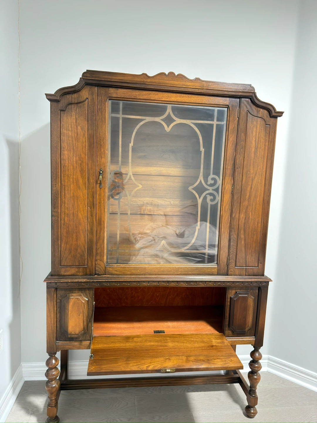 Antique Wood China Cabinet - photo 3