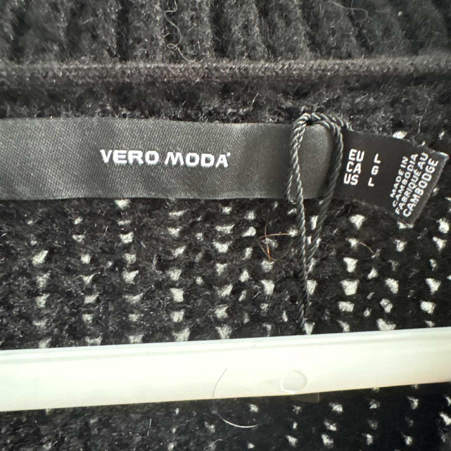 Vero Moda Black V-Neck Knit Sweater - Size L - photo 3
