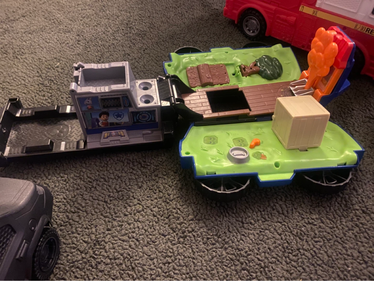 Emergency vehicle toy lot - photo 4