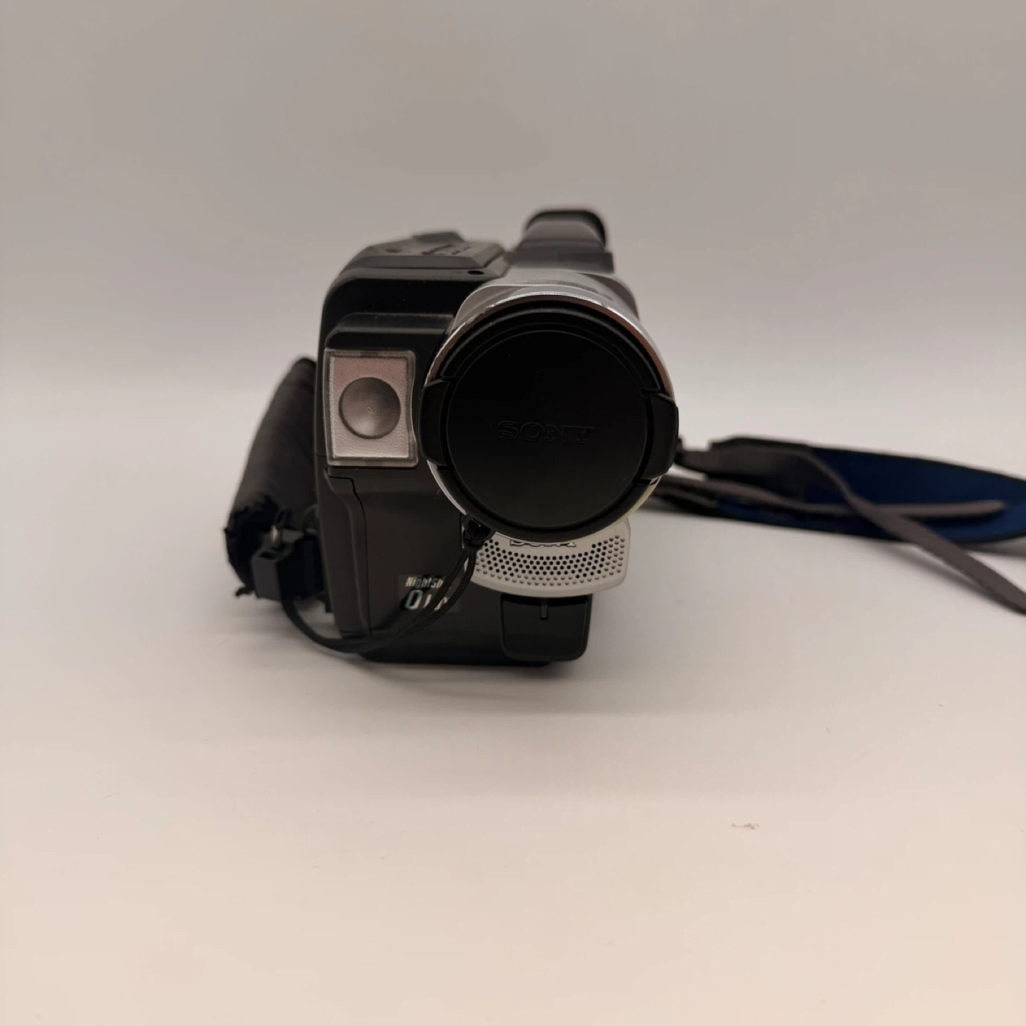 Sony CCD-TRV58 Handycam Hi8 Camcorder Bund - photo 3
