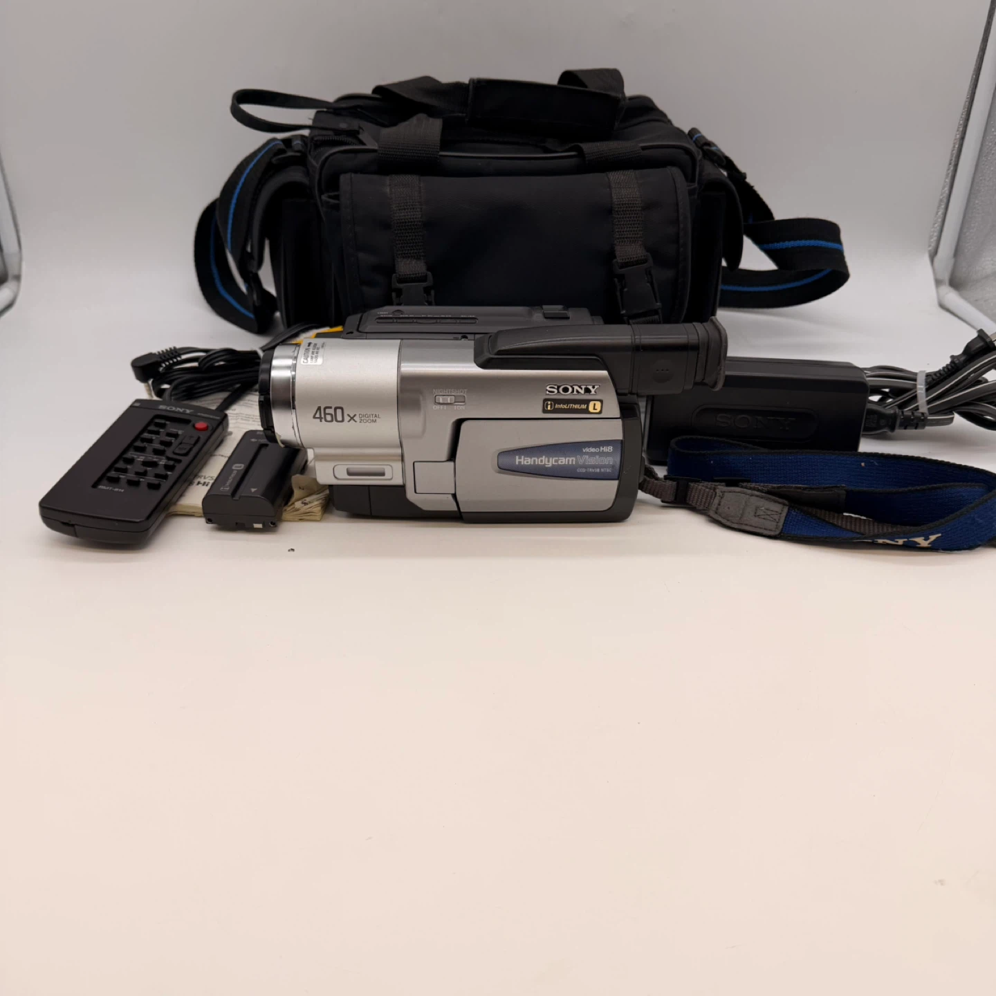 Sony CCD-TRV58 Handycam Hi8 Camcorder Bund