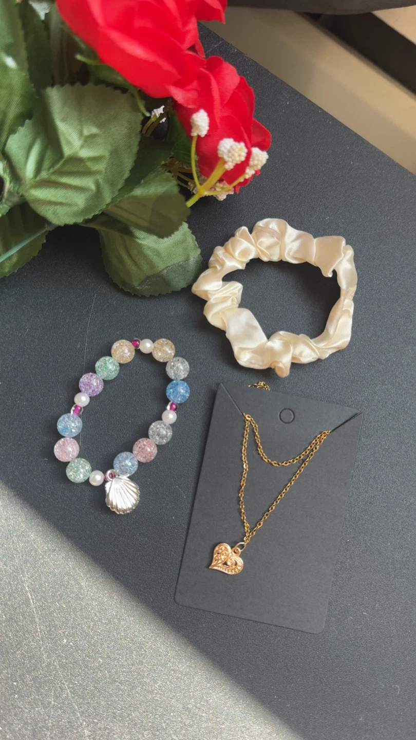 Handmade Jewelry Bundle 💖 Scrunchie + Bracelet + Necklace (New) - photo 2