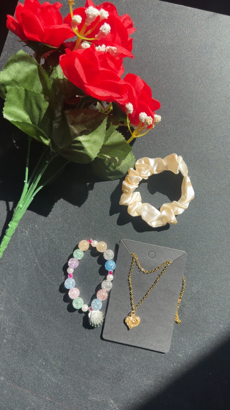 Handmade Jewelry Bundle 💖 Scrunchie + Bracelet + Necklace (New)