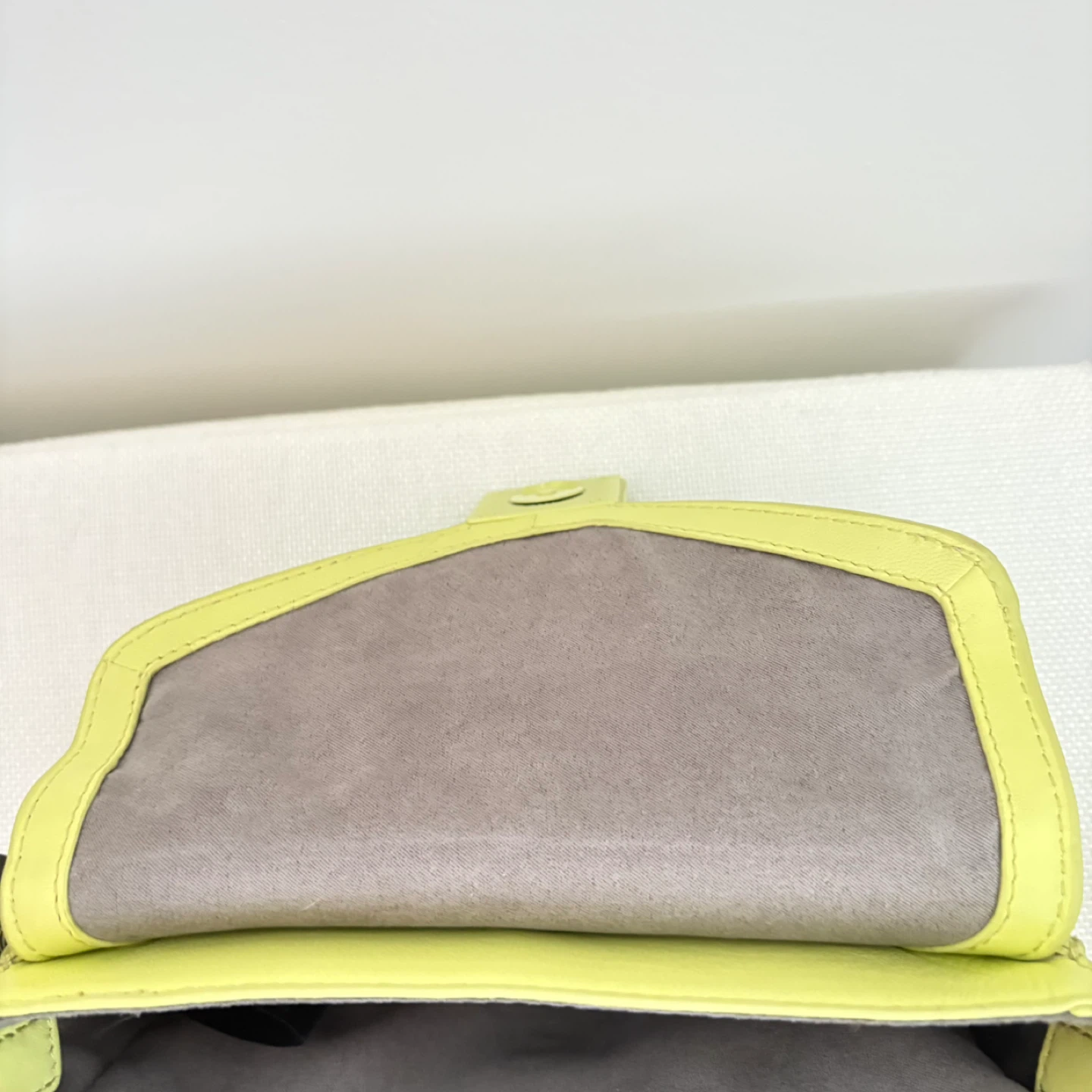 NWT Vince Camuto Genuine Leather Crossbody Bag - photo 5