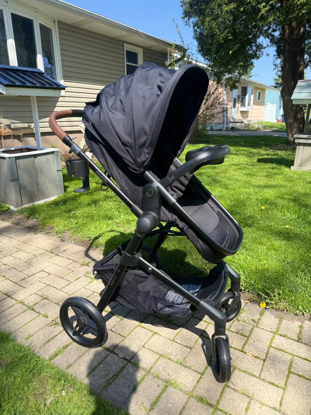 Evenflo LiteMax Infant Car Seat and Stroller - photo 3