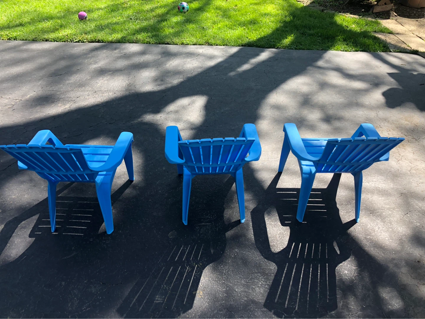 Set of 3 Blue Plastic Adirondack Chairs - photo 3