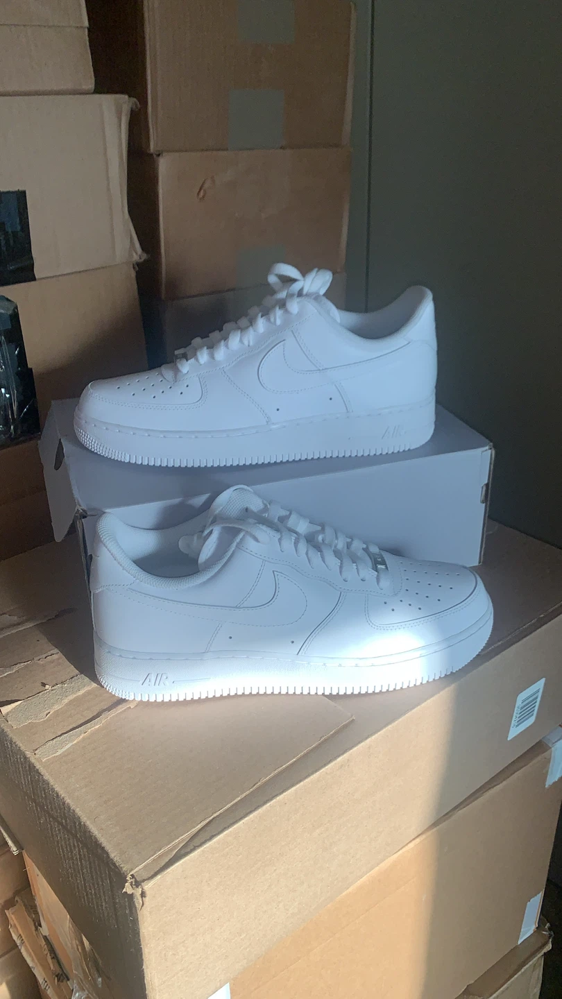 Nike Air Force 1 '07 Men's White Sneakers Size 10.5