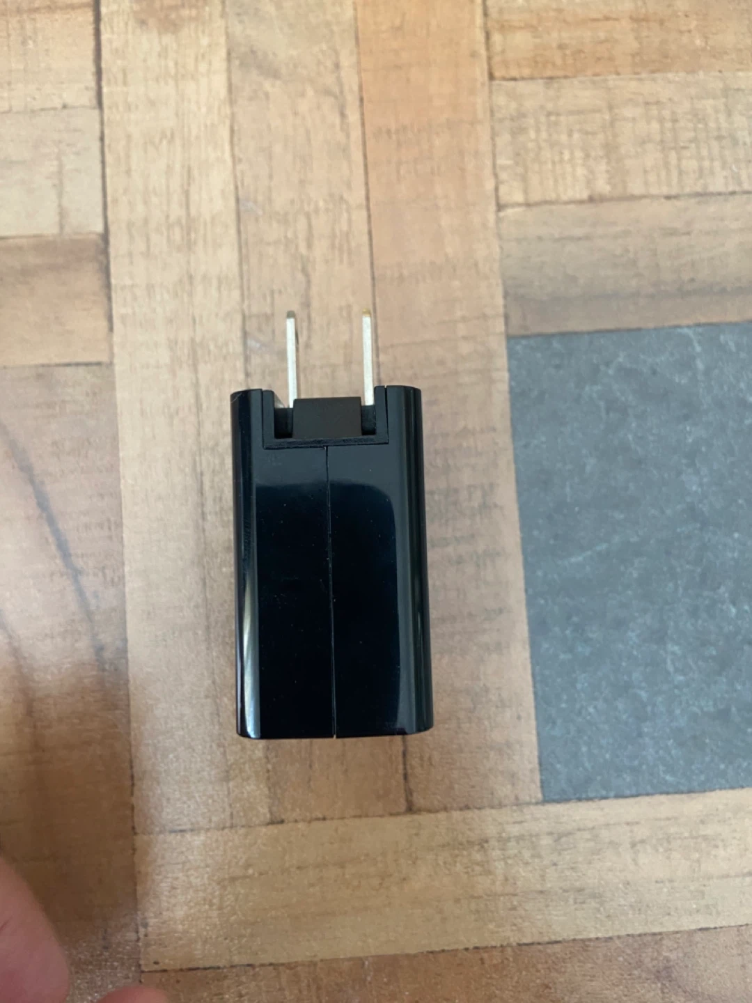 Insignia- 2-Port USB Wall Charger - photo 3