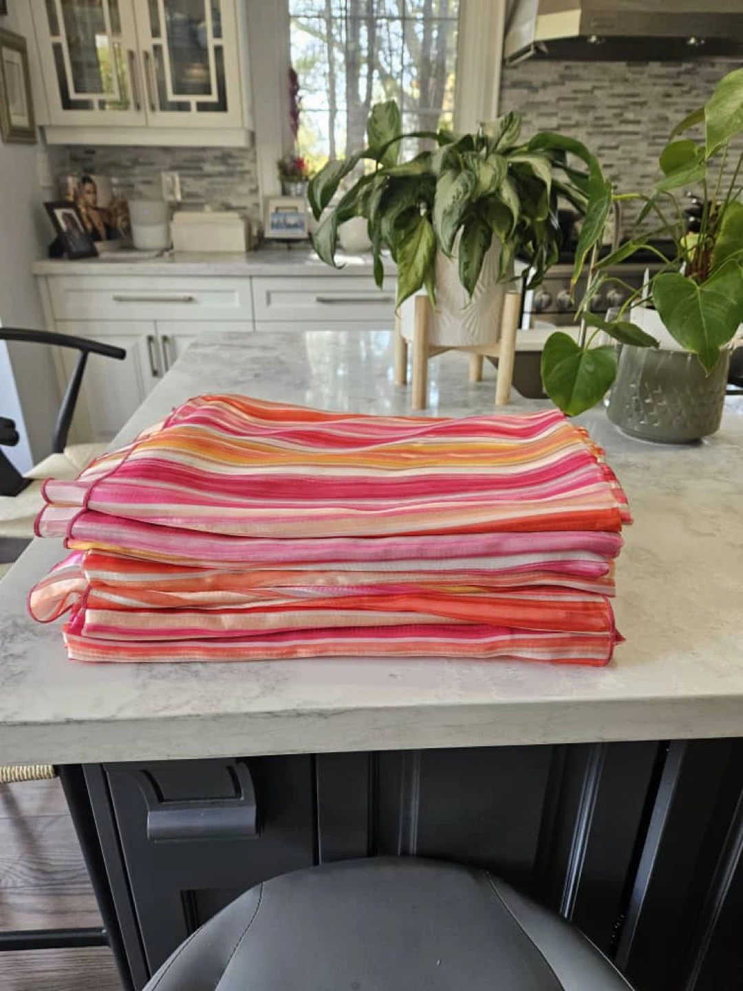 Set of 10. Around The Table Striped Tablecloth 64" X 64" - photo 4