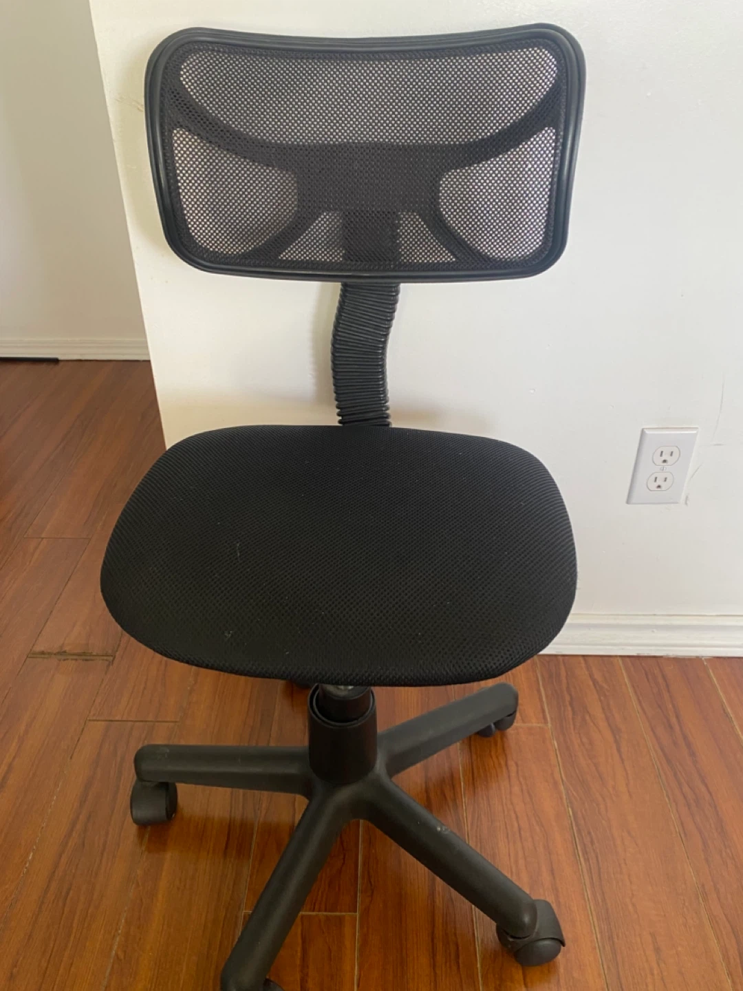 Black Mesh Back Office Chair - photo 2